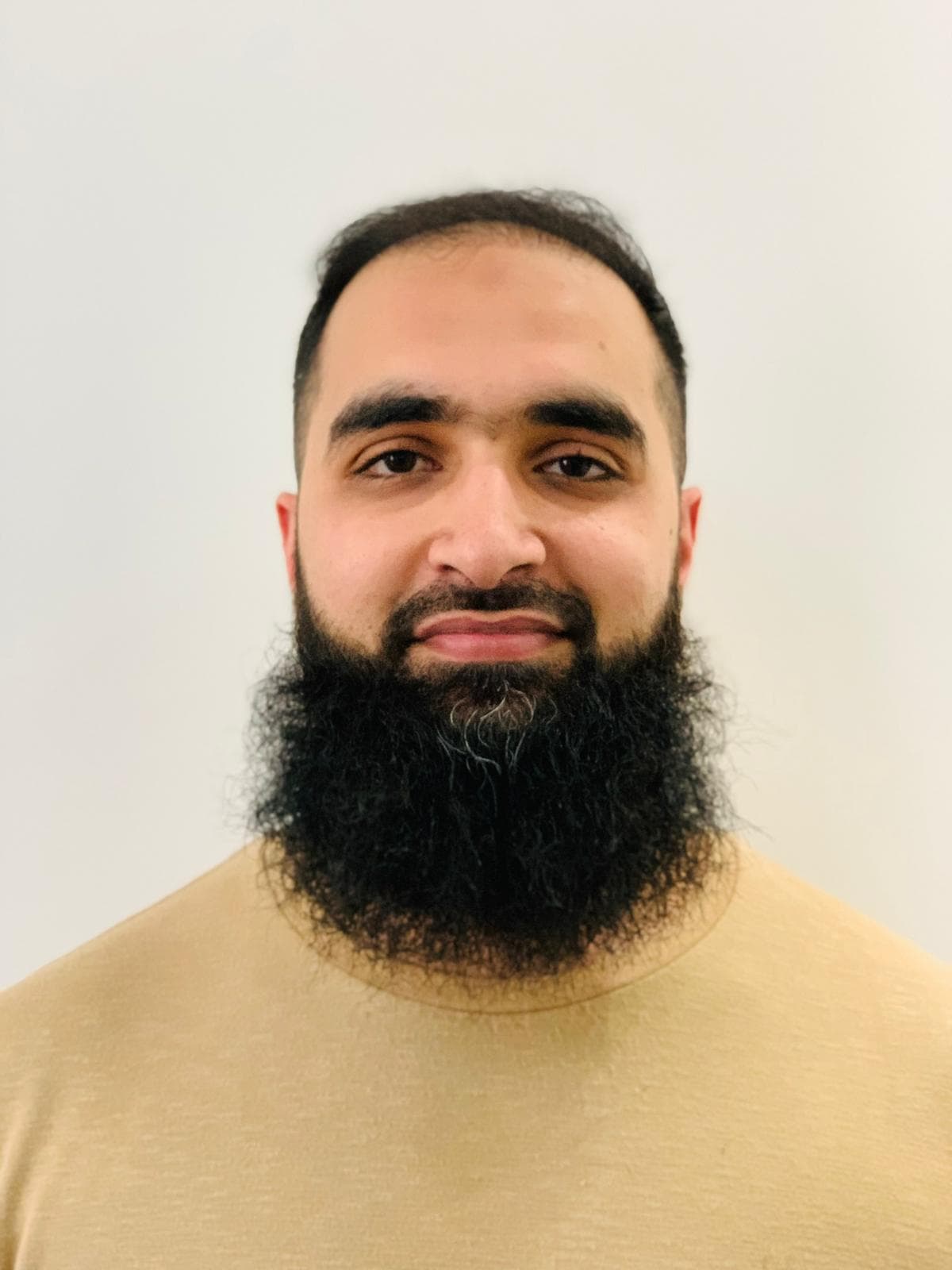 Dr Mazhar Iqbal BDS BSc (Hons) MFDS RCSEd PGCert ClinTeach